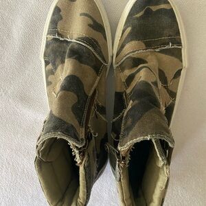 Blowfish Women's Camouflage High-Top Sneakers